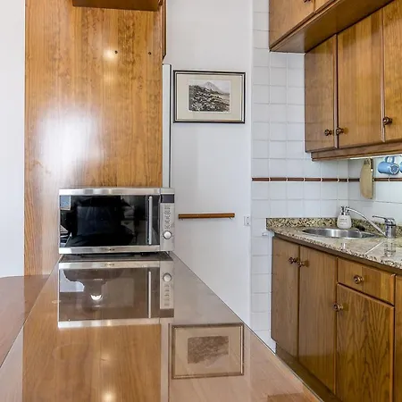 Eden Seaside Getaway Apartament