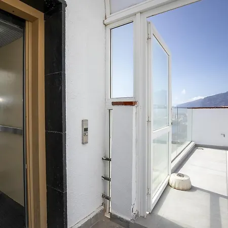 Eden Seaside Getaway Apartament